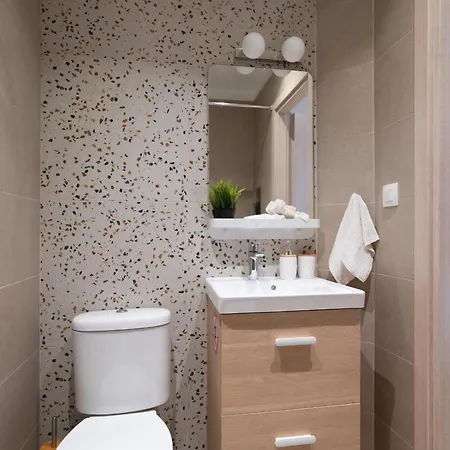 Chic Seaside Studio Walk To Metro By Laonikos * Salonic