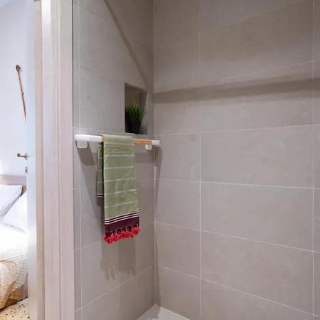 Laonikos Seaside Urban Skg