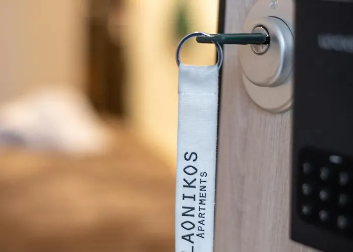 Chic Seaside Walk To Metro By Laonikos