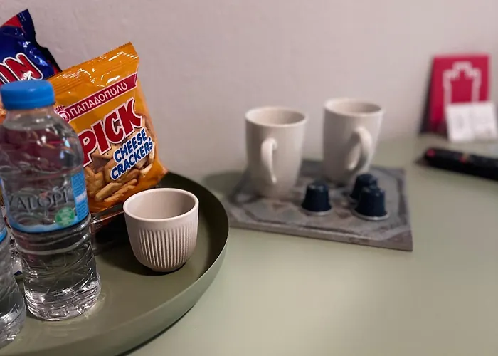 Chic Seaside Walk To Metro By Laonikos