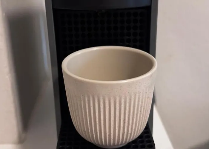 公寓 Chic Seaside Walk To Metro By Laonikos *